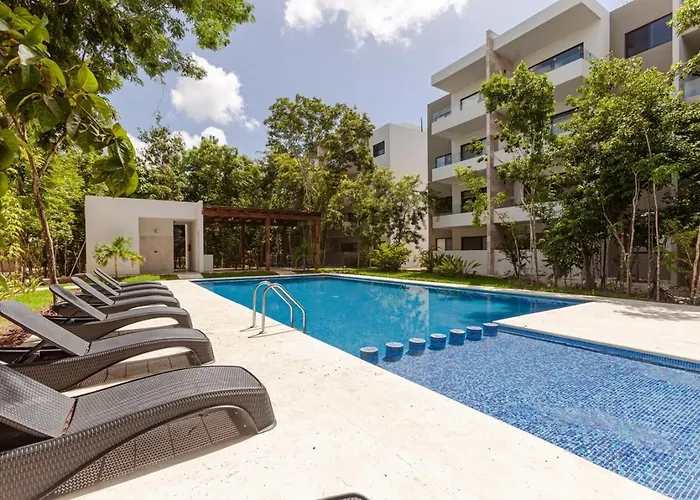 Holiday home Family Retreat For 8 300 Mb 2 Gyms 6 Pools *