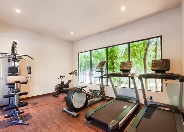 Holiday home Family Retreat For 8 300 Mb 2 Gyms 6 Pools