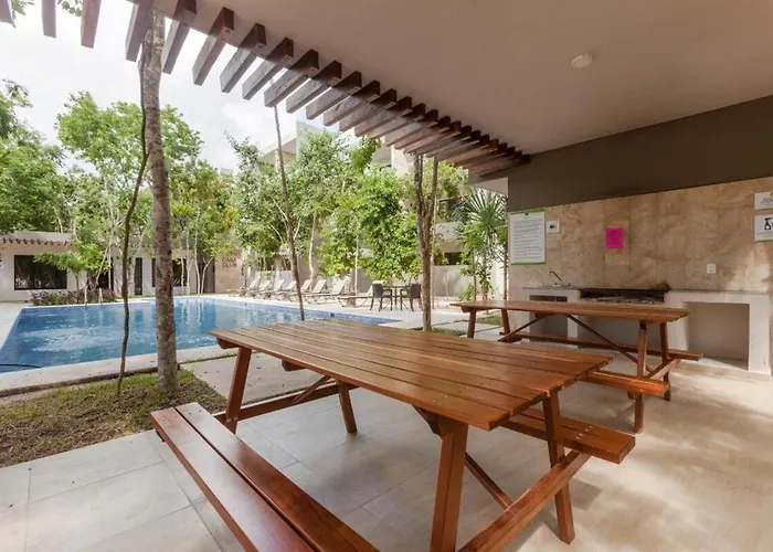 Family Retreat For 8 300 Mb 2 Gyms 6 Pools *