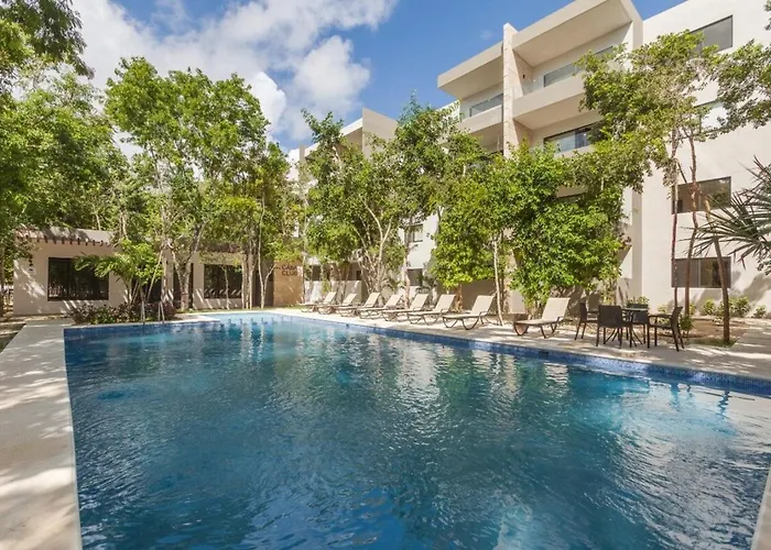 Family Retreat For 8 300 Mb 2 Gyms 6 Pools