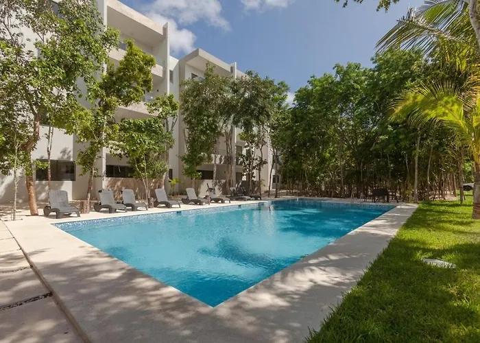 Family Retreat For 8 300 Mb 2 Gyms 6 Pools Holiday home