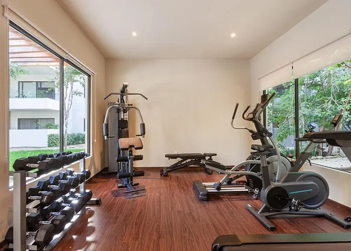 Family Retreat For 8 300 Mb 2 Gyms 6 Pools Playa del Carmen