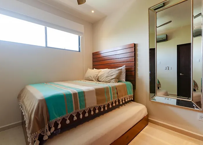 Holiday home Family Retreat For 8 300 Mb 2 Gyms 6 Pools *